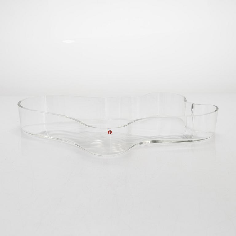 Alvar Aalto, a glass bowl, signed Alvar Aalto 844/1990, Iittala, Finland.