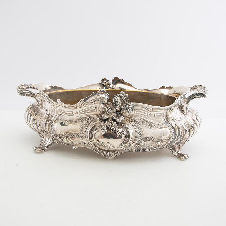 Jardinière Rococo style, first half of the 20th century, silver plate.