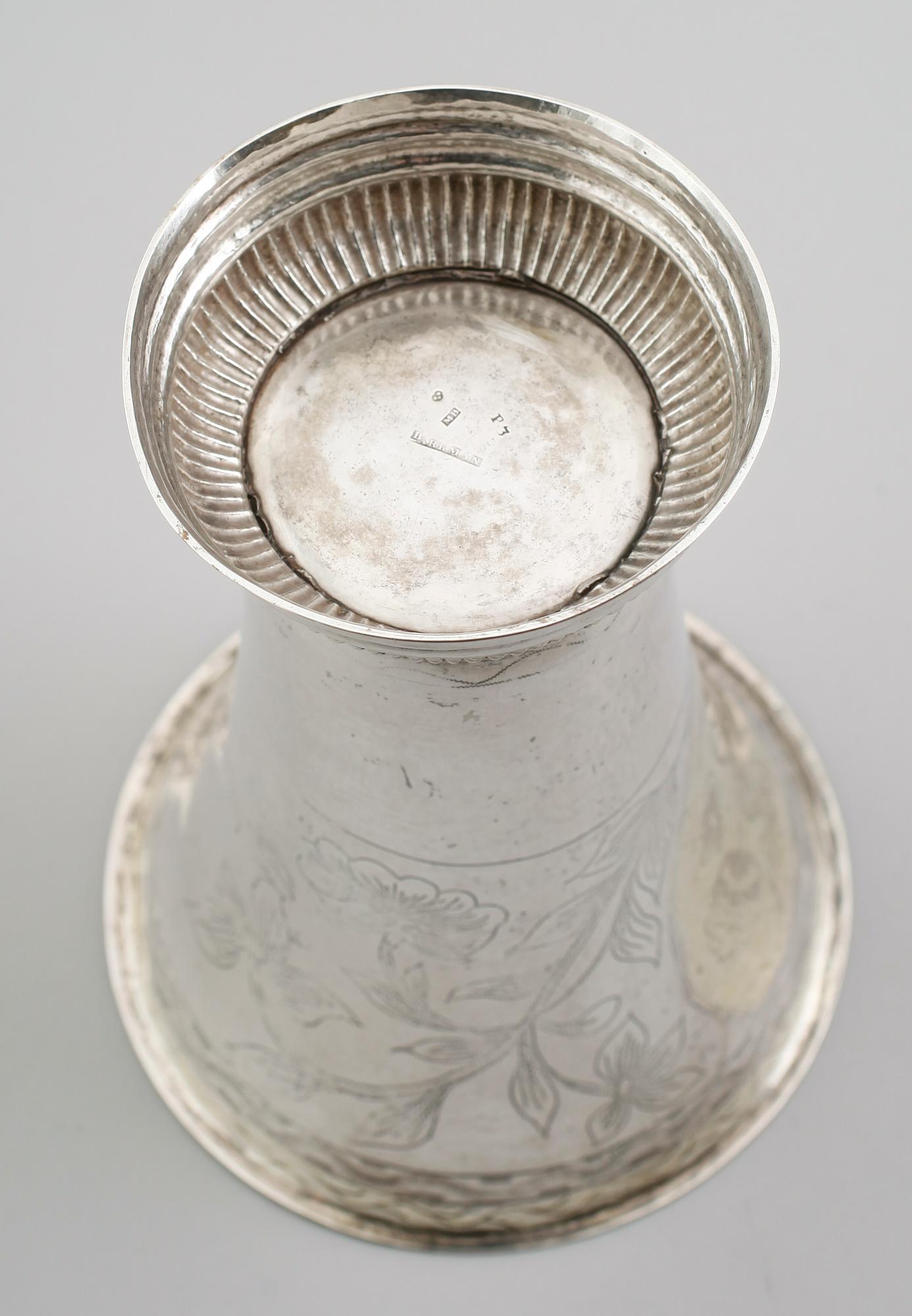 BÄGARE, silver, Michael Olof Barkman, Varberg 1821. Vikt ca 333 gram.