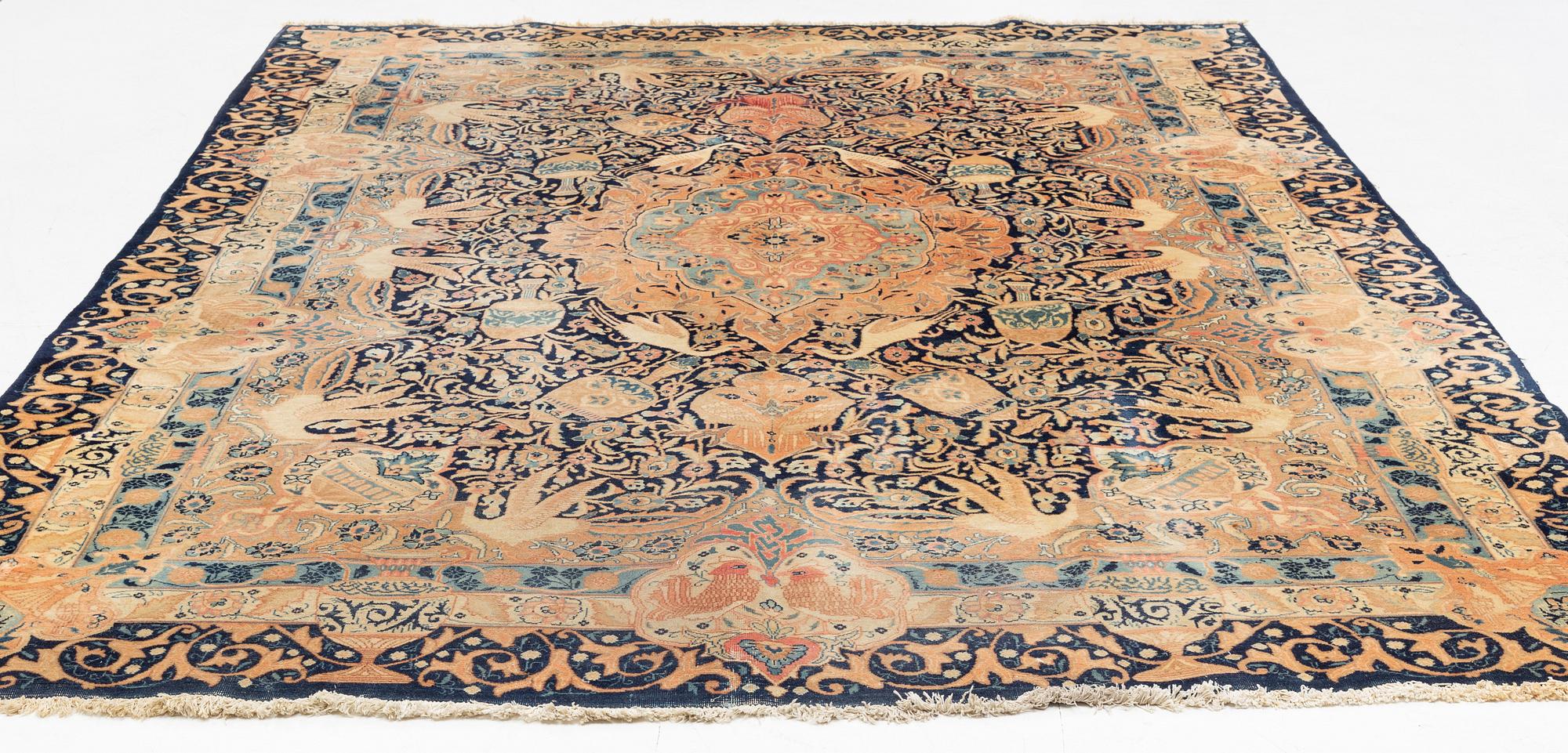 Matta, Kashmar, ca 345 x 252 cm.