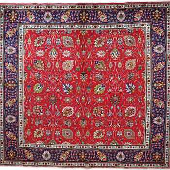 A carpet, Tabriz, ca 305 x 290 cm.