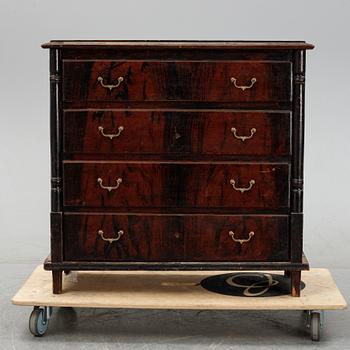 Byrå, nyrenässans, omkring år 1900.