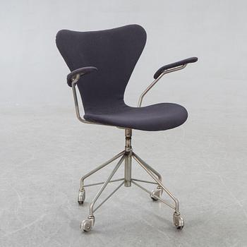 Arne Jacobsen, skrivbordsstol "Sjuan" Fritz Hansen 1958.