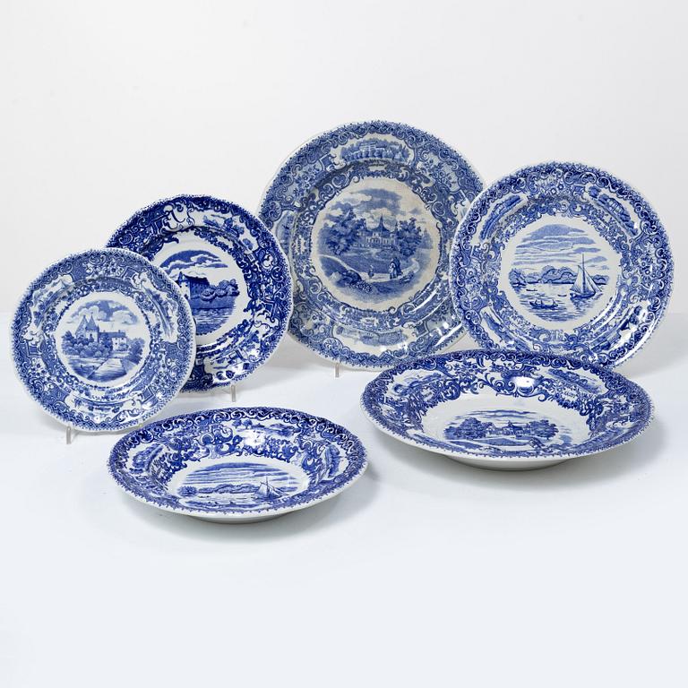 Rörstrand, a 94 part Swedish creamware dinner service, "Svenska slott", 1900s.