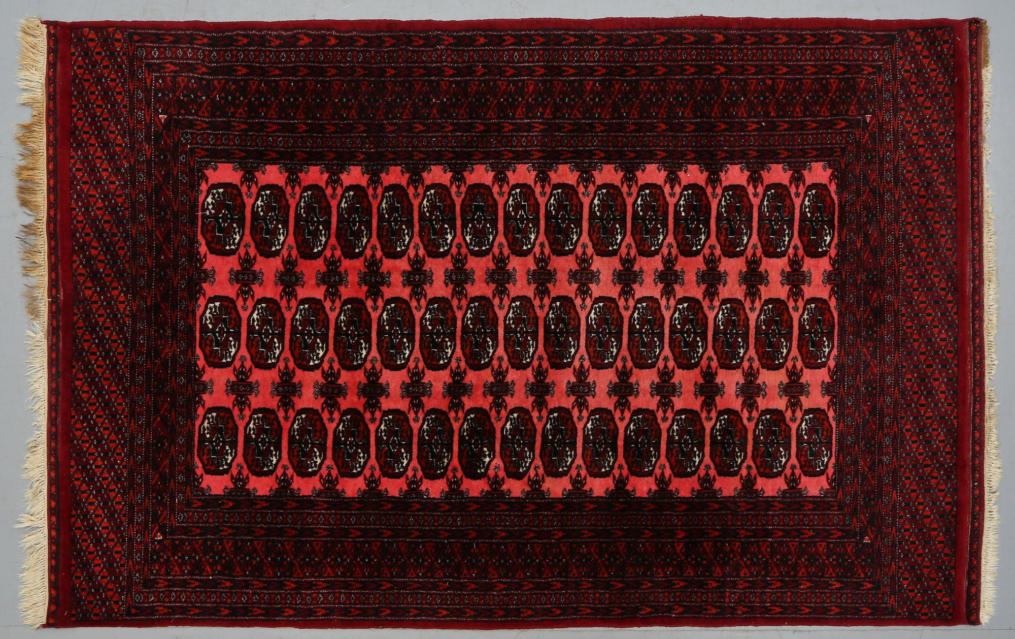 MATTA, Pakistan, 1900-talets senare del, ca 190 x 128 cm.