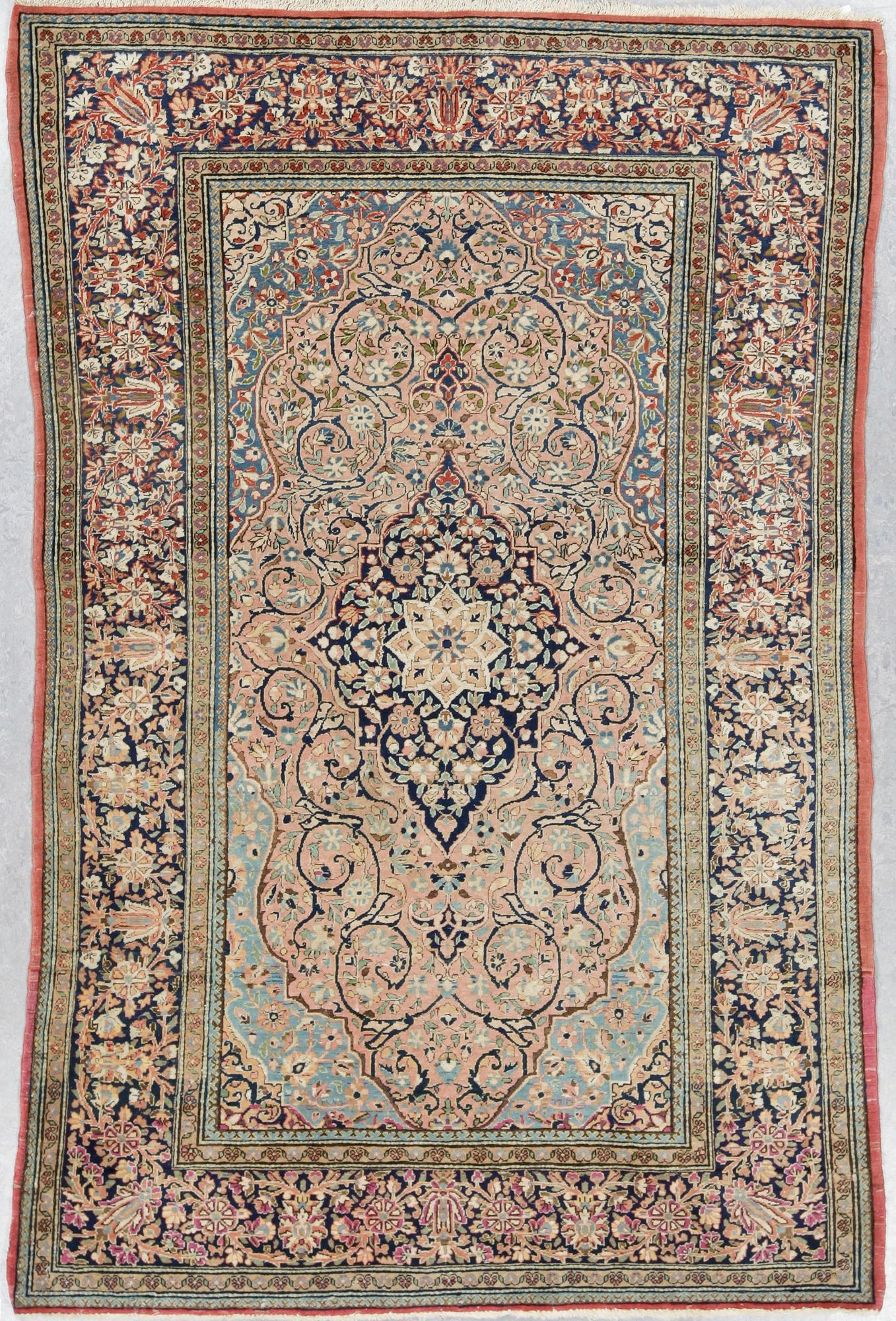 MATTA. semiantik Keshan. Ca 197 x 125 cm.