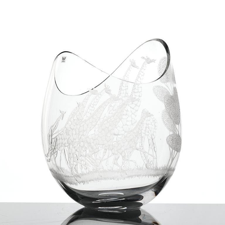 Vicke Lindstrand, an engraved glass vase "Högvilt" (Safari), Kosta, Sweden, 1950-60s.