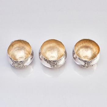 Karlheinz Sauer, six Swedish silver tumblers, Västerås 1979.