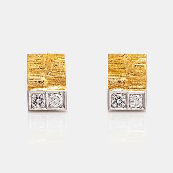 Björn Weckström, A pair of 18K gold earrings "Silvia" with diamonds ca. 0.12 ct in total. Lapponia.