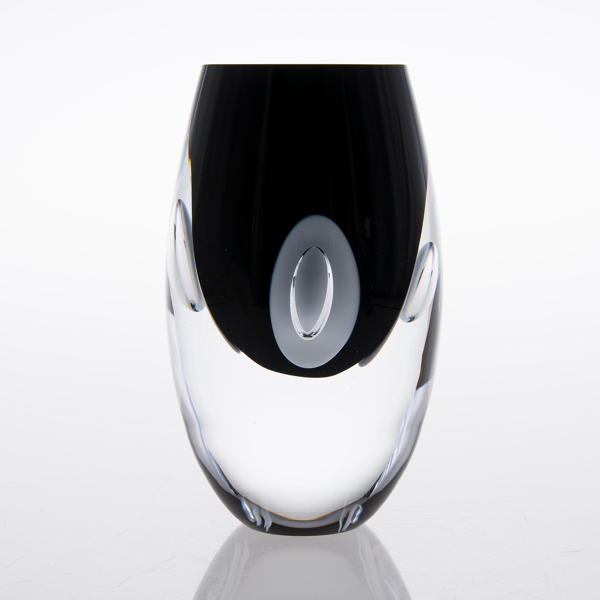 A GLASS SCULPTURE, "Claritas", signed Timo Sarpaneva Iittala 2006.