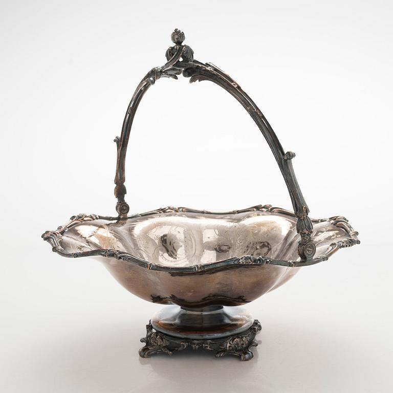 A Christofle silver plated fruit basket, France, ca mid 1900's.