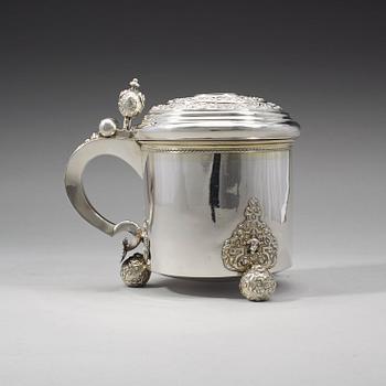 A Swedish 18th century parcel-gilt tankard, Niclas Warneck, Karlstad 1760.