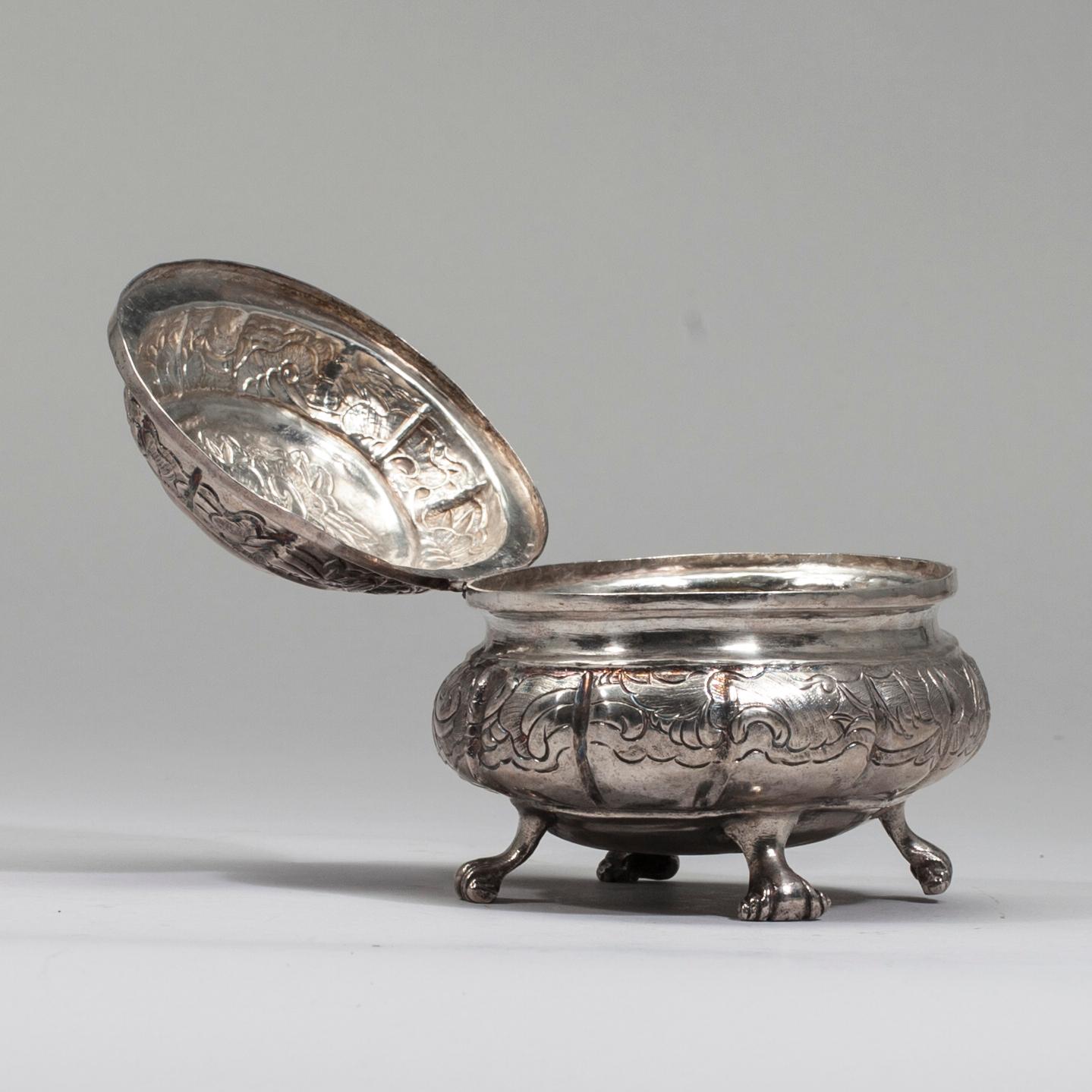 SOCKERSKÅL , silver, Ryssland, Moskva troligen 1759, vikt 181 g.