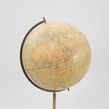 Jordglob på golvstativ, Stockholm 1910.