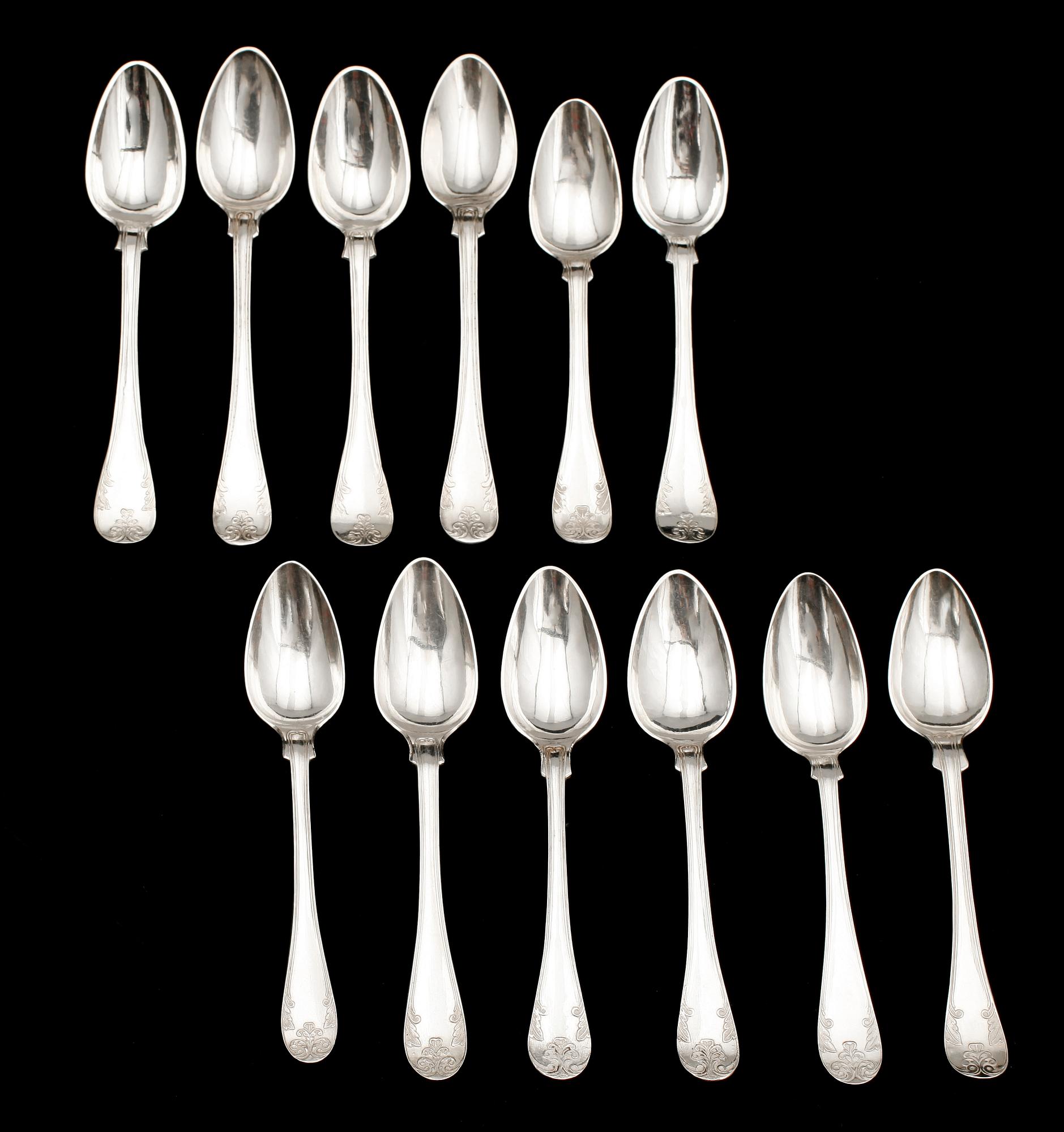 TESKEDAR, 12 st, silver, snarlika, bla 1886. Tot vikt 178 g.