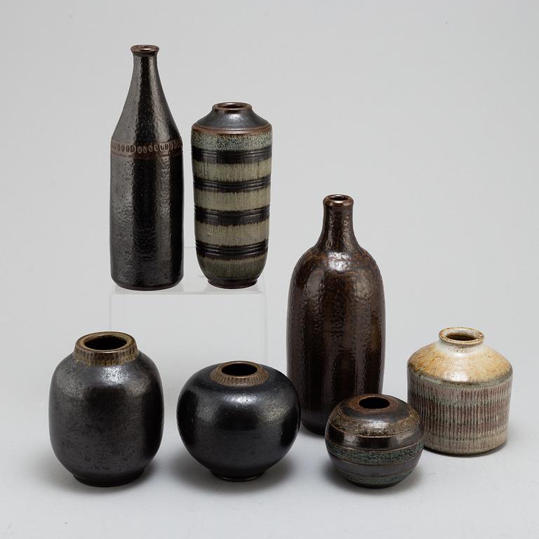 Seven 'Wallåkra' stoneware vases.
