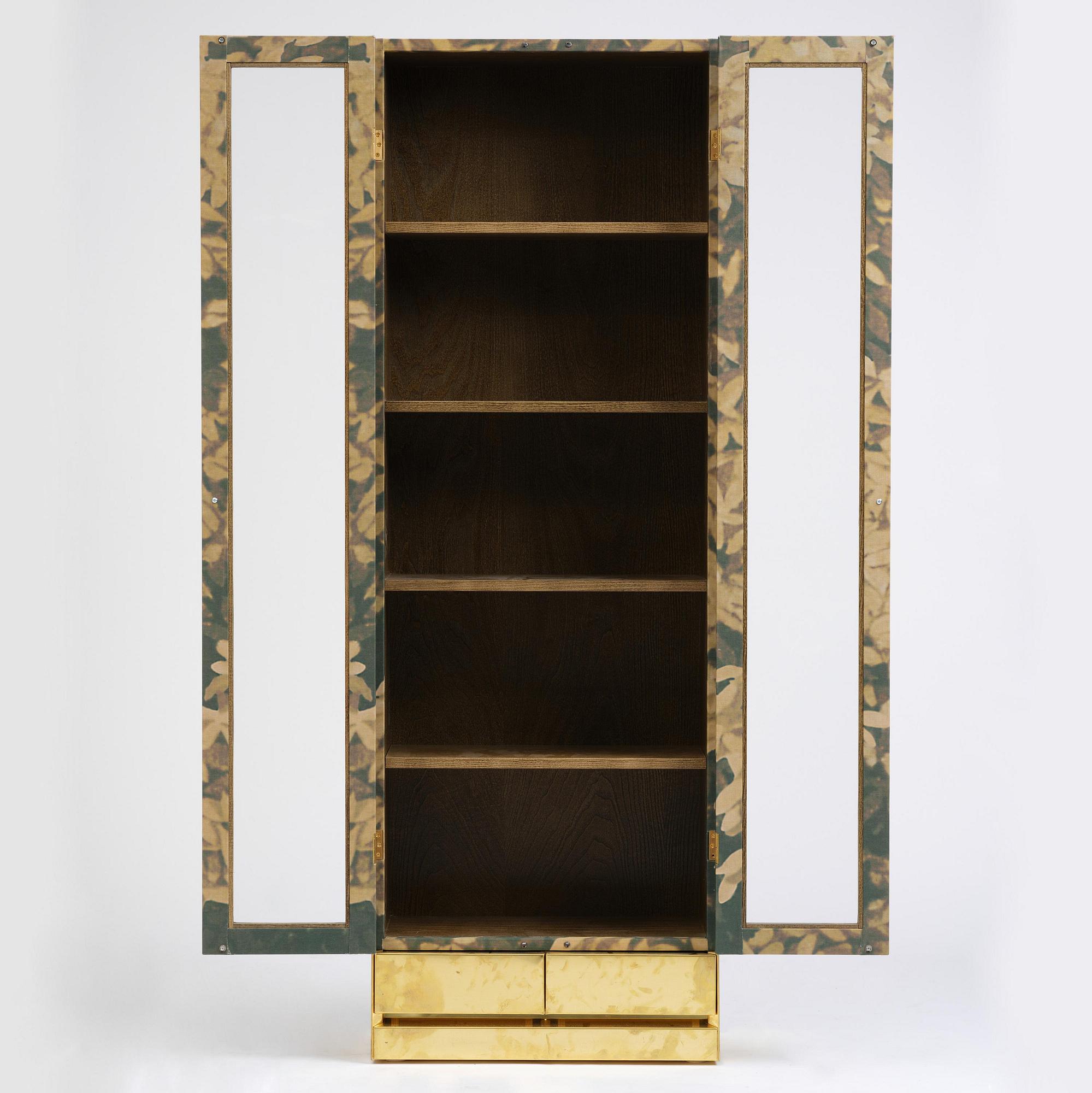 Mats Theselius, “National Geographic 25th Anniversary Edition” cabinet, ed. 194/220, Källemo, Värnamo, post 2016.