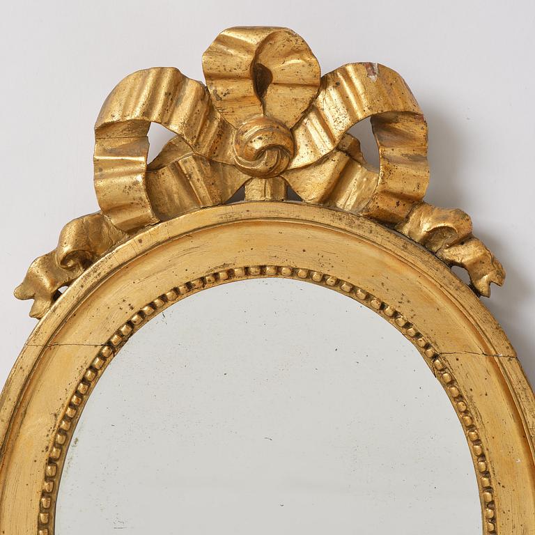 A Gustavian girandole mirror, Stockholm, late 18th century.