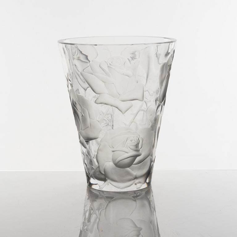 Lalique, a glass 'Ispahan rose' vase, second half of the 20th century.