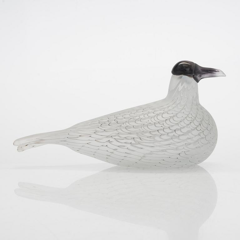 Oiva Toikka, a glass bird signed O. Toikka Nuutajärvi 628/3000.