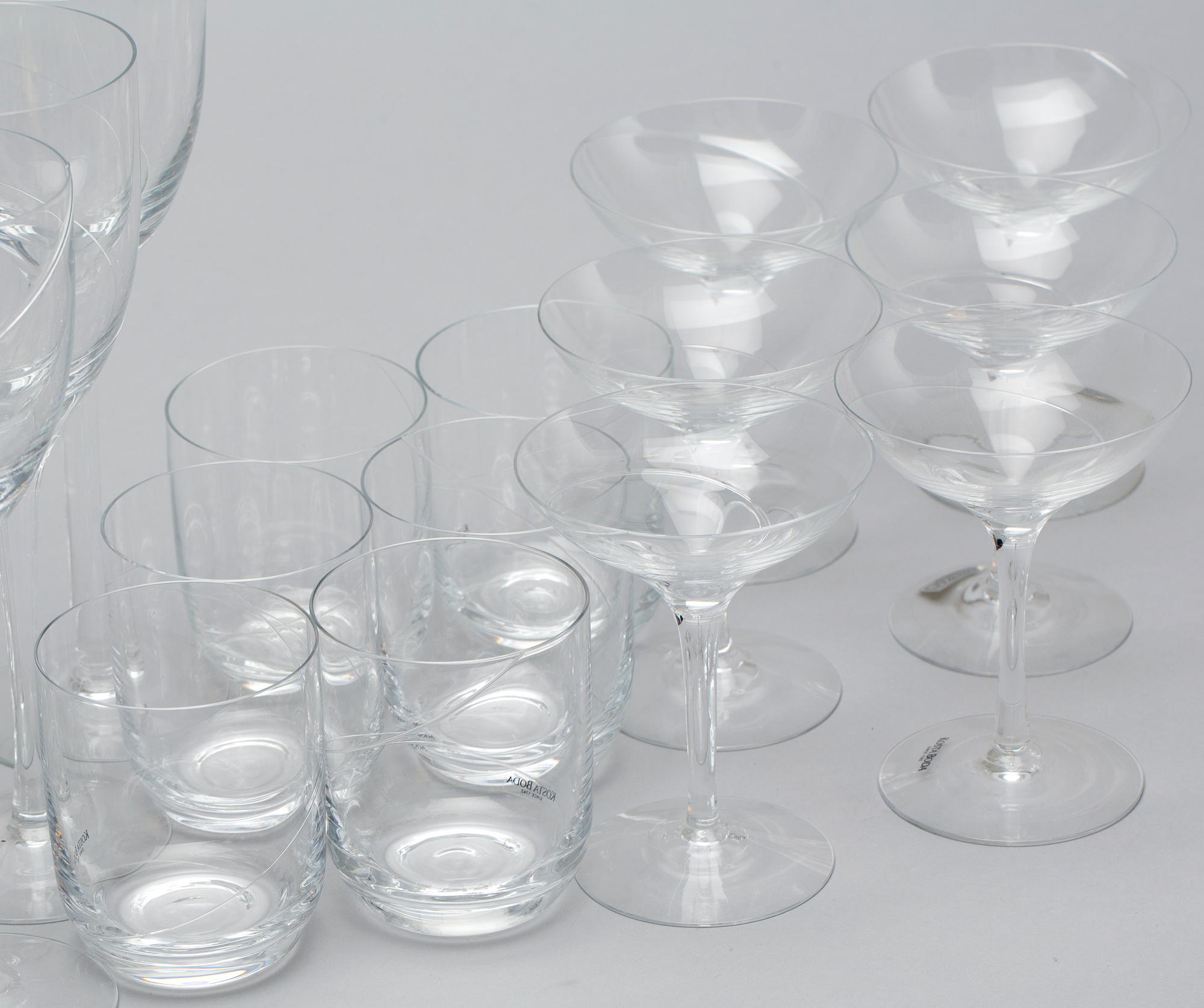 GLASSERVIS, 40 delar, "Line", Kosta Boda.