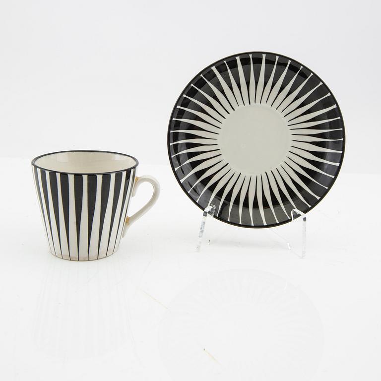 Eugen Trost, kaffekoppar med fat 9 st "Zebra" Uppsala Ekeby flintgods.