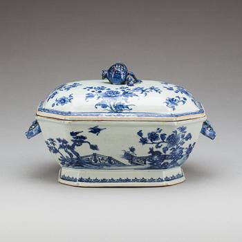 TERRIN, porslin, Kina, Qianlong 1736-1795.