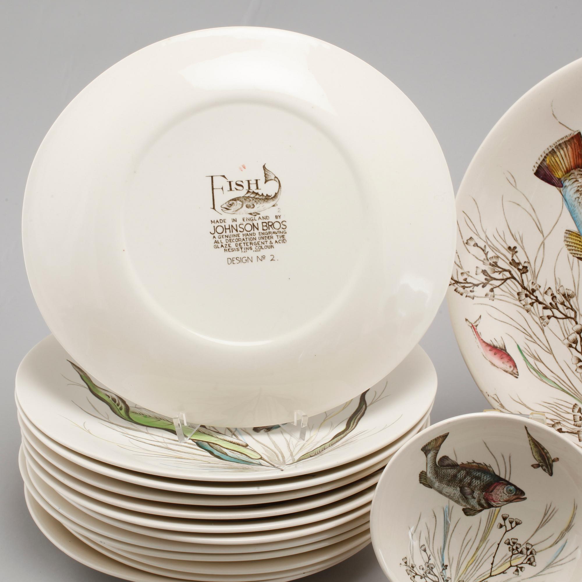 A set of 17 20th century earthenware 