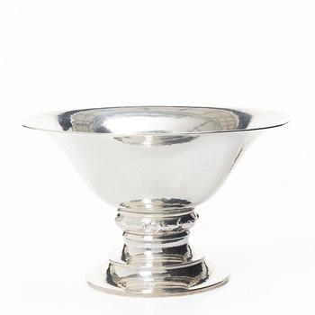 A Swedish silver bowl, mark of BH Edlunds Silverfabrik, Stockholm 1926.