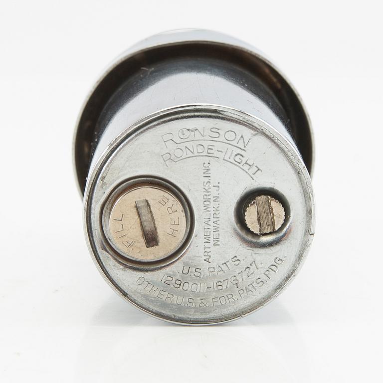 Ronson bordständare och cigarettställ "Pick-a-cig" ca 1936 USA.