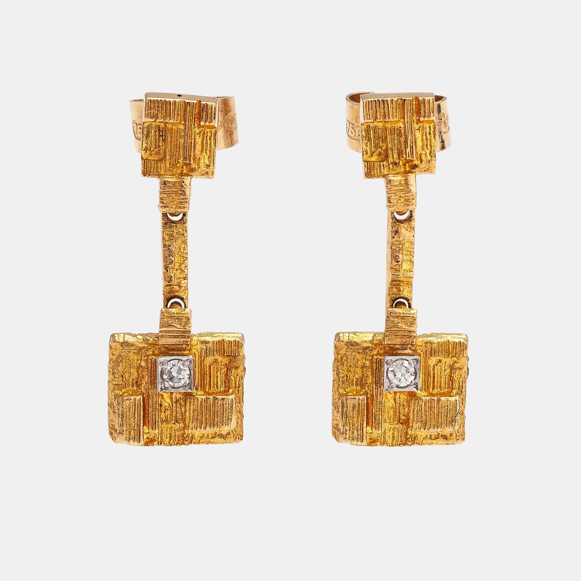 Björn Weckström, Örhängen "Thai", 18K guld, 8/8-slipade diamanter ca 0.04ct tot. Lapponia 1976.