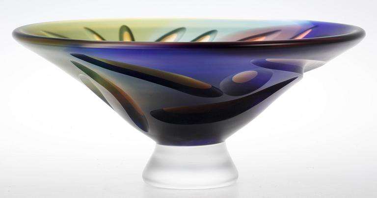 SKÅLFAT, glas "Karibisk måne", Göran Wärff, Kosta Boda 1991, unik.