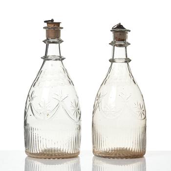 Flaskor, två stycken, glas, 1800-tal.