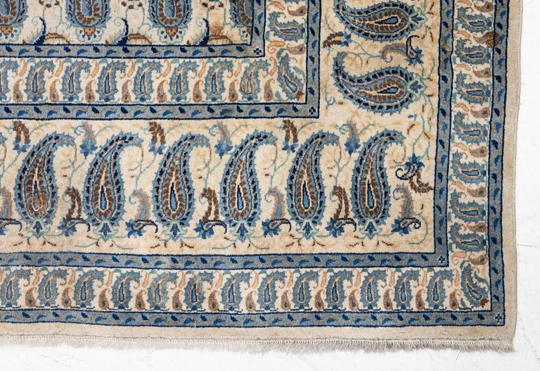 Matta, Keshan, ca 433 x 305 cm.