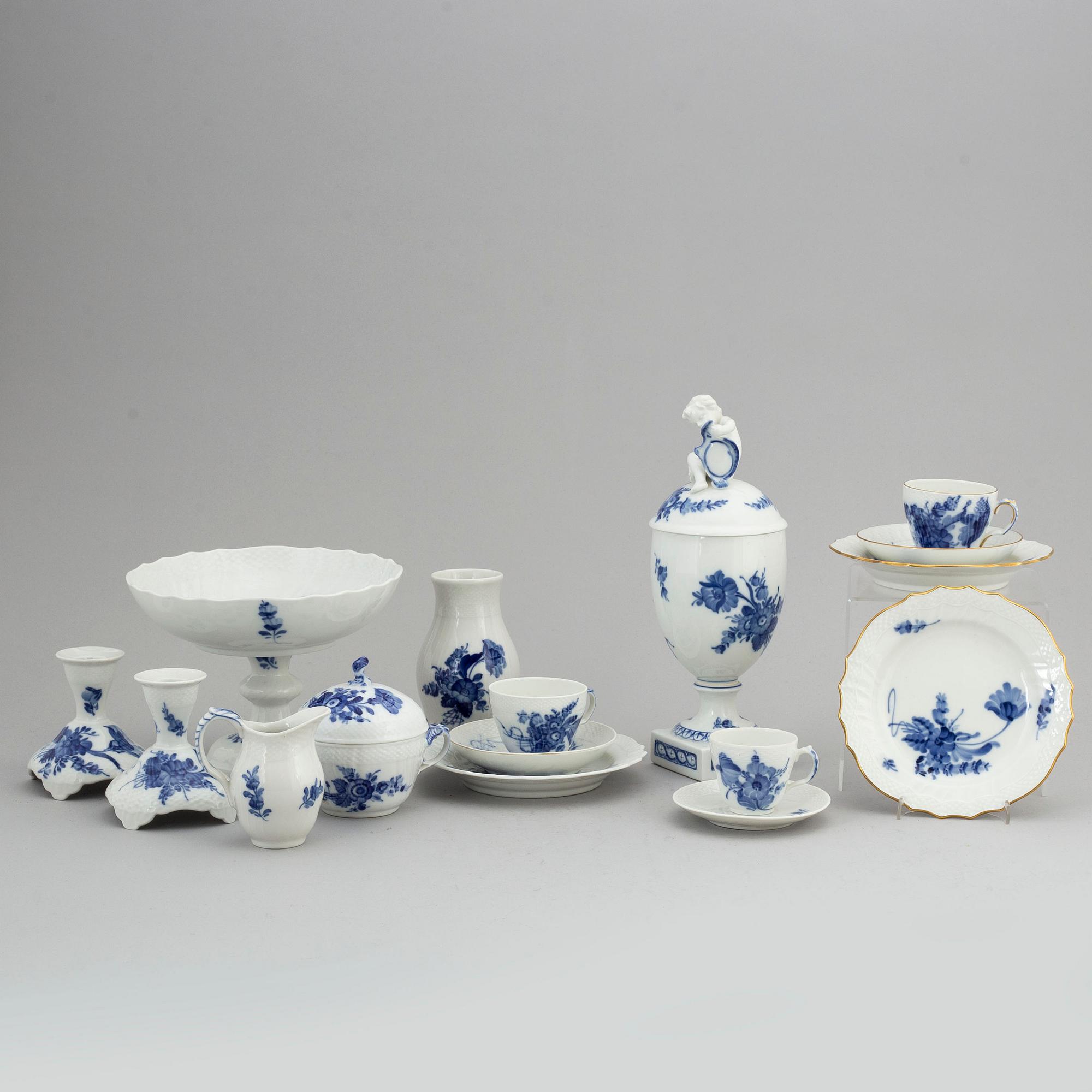 A Royal Copenhagen 'Blå Blomst' part coffee and tea service, Denmark (67 pieces).