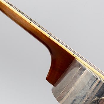 Akustisk gitarr, Republic Tri-cone 200 resonator, 2000-tal.