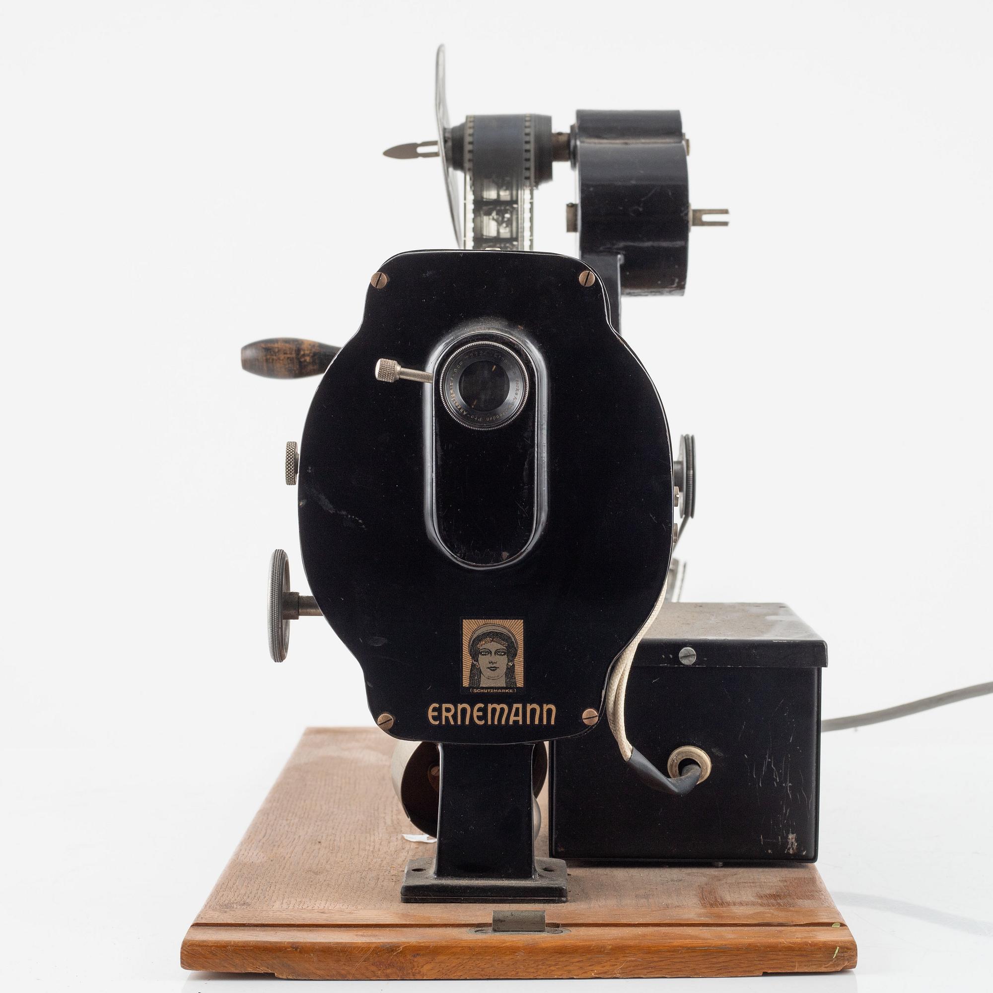 An Ernemann projector.