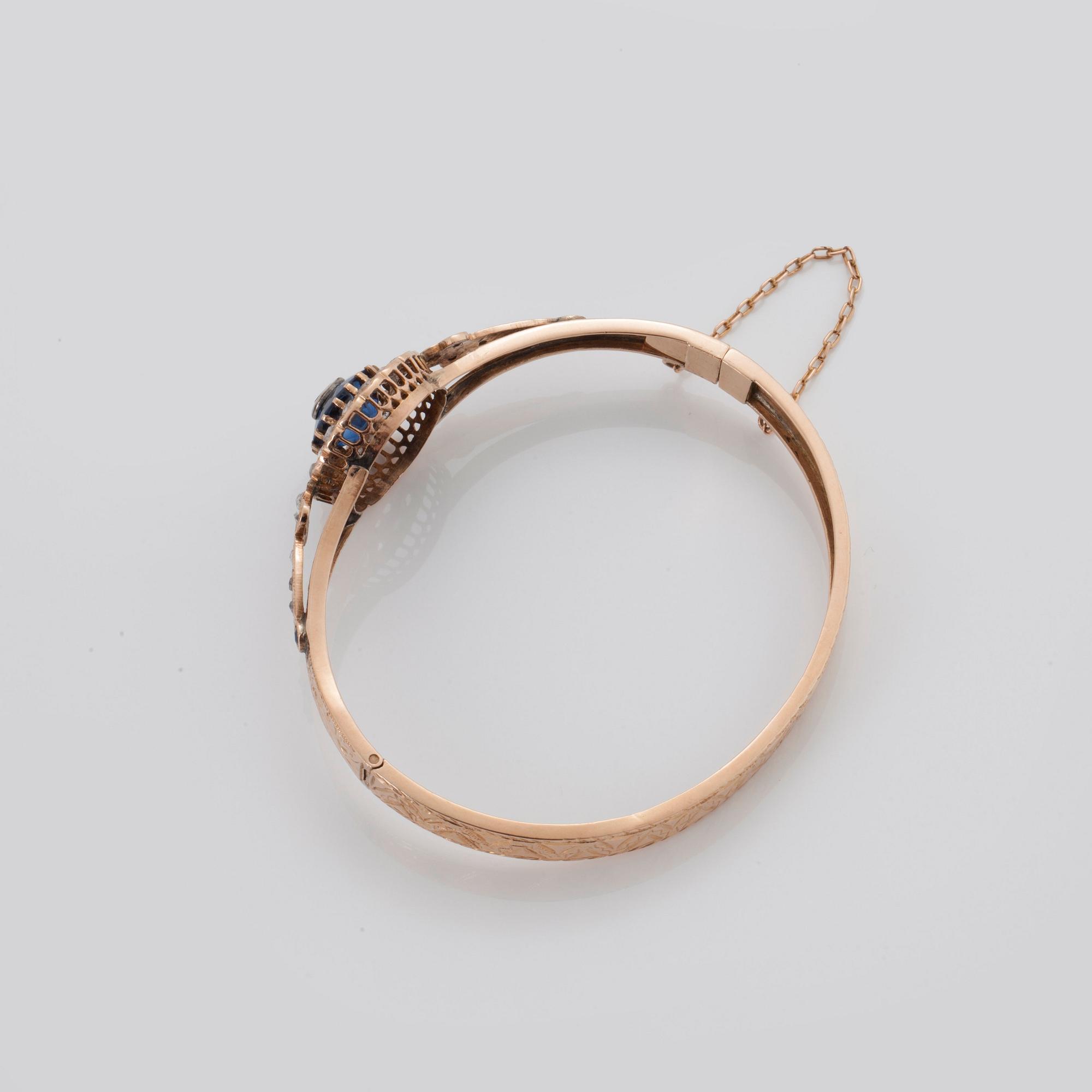 ARMRING med blått glas och rosenslipade diamanter.