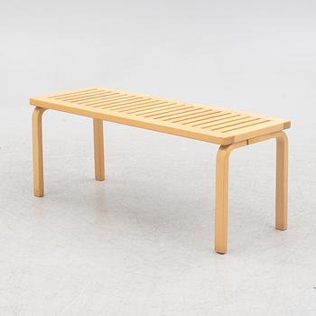 Alvar Aalto, bänk, modell 153B, Artek, 2006.