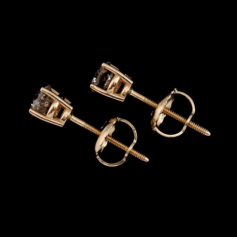 ÖRHÄNGEN, 1 par, 14K vitguld, briljantslipade diamanter tot ca 0.40 ct.