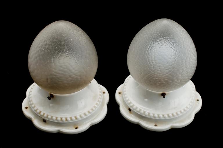 TAKLAMPOR, 2 st, 1900-talets första hälft.