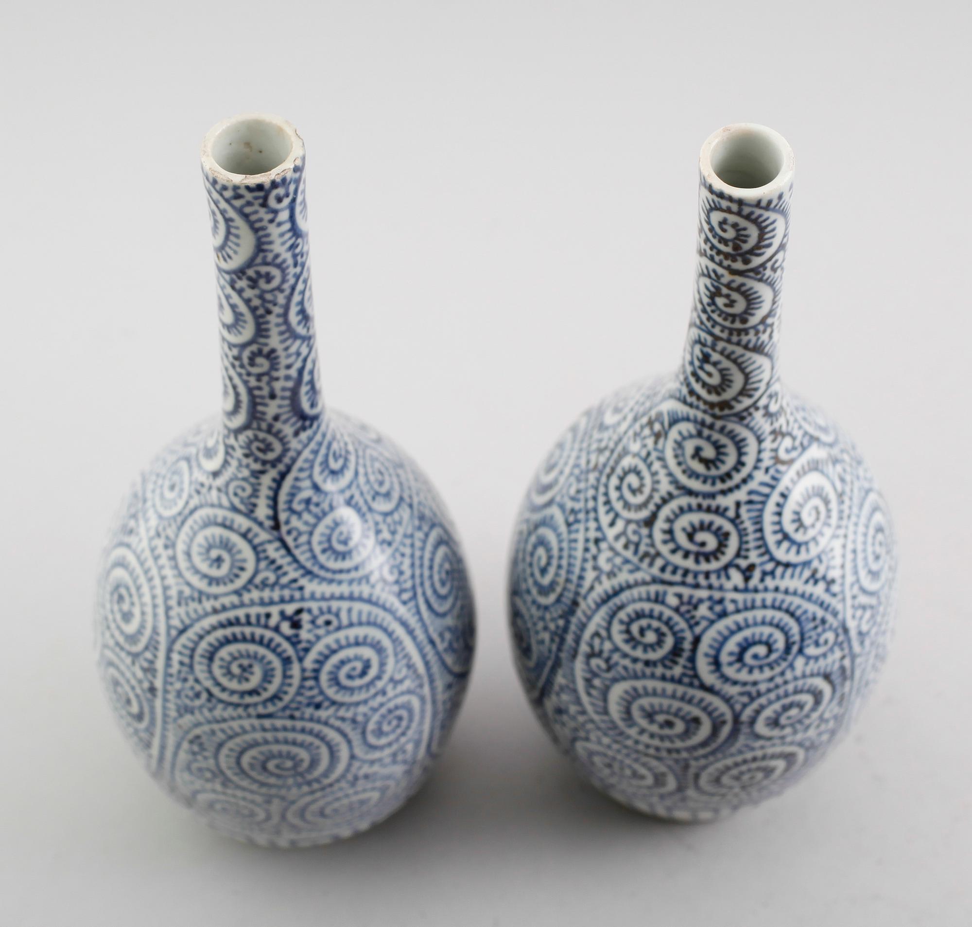 VASER, 1 par, porslin, Kina.