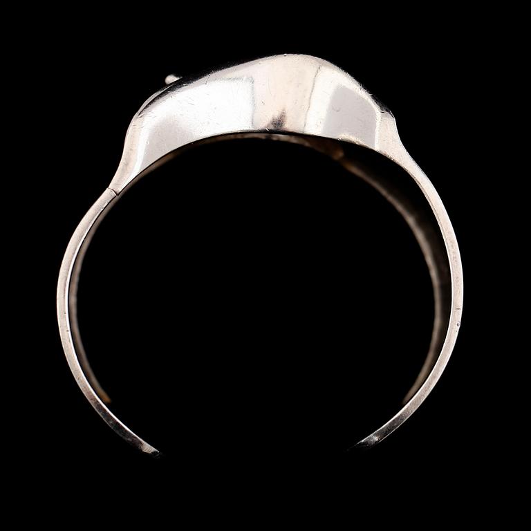 ARMRING, "Mannen från Mercurius" sterling silver, Björn Weckström Lapponia 1969. Vikt ca 76 g.
