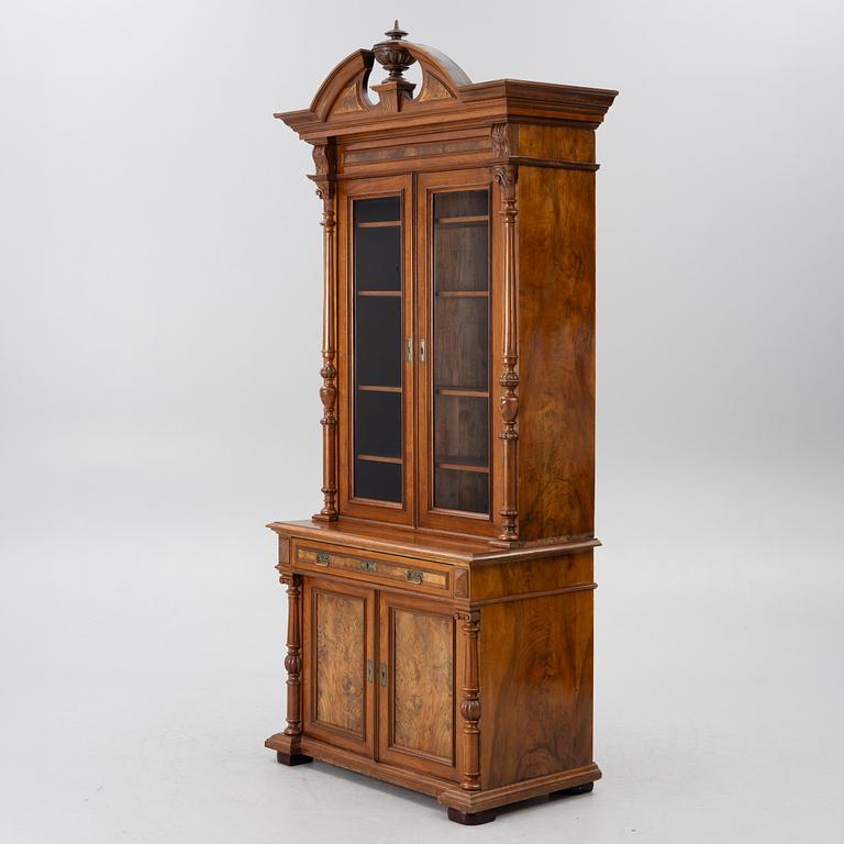 Bokskåp, nyrenässans, omkring 1900.