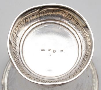 VAS OCH BÄGARE, silver, svenska stämplar, 1900-talets första hälft. Vikt ca 382 gram.