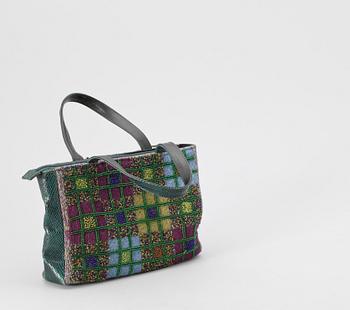 A pearl handbag by Alberta Ferretti.