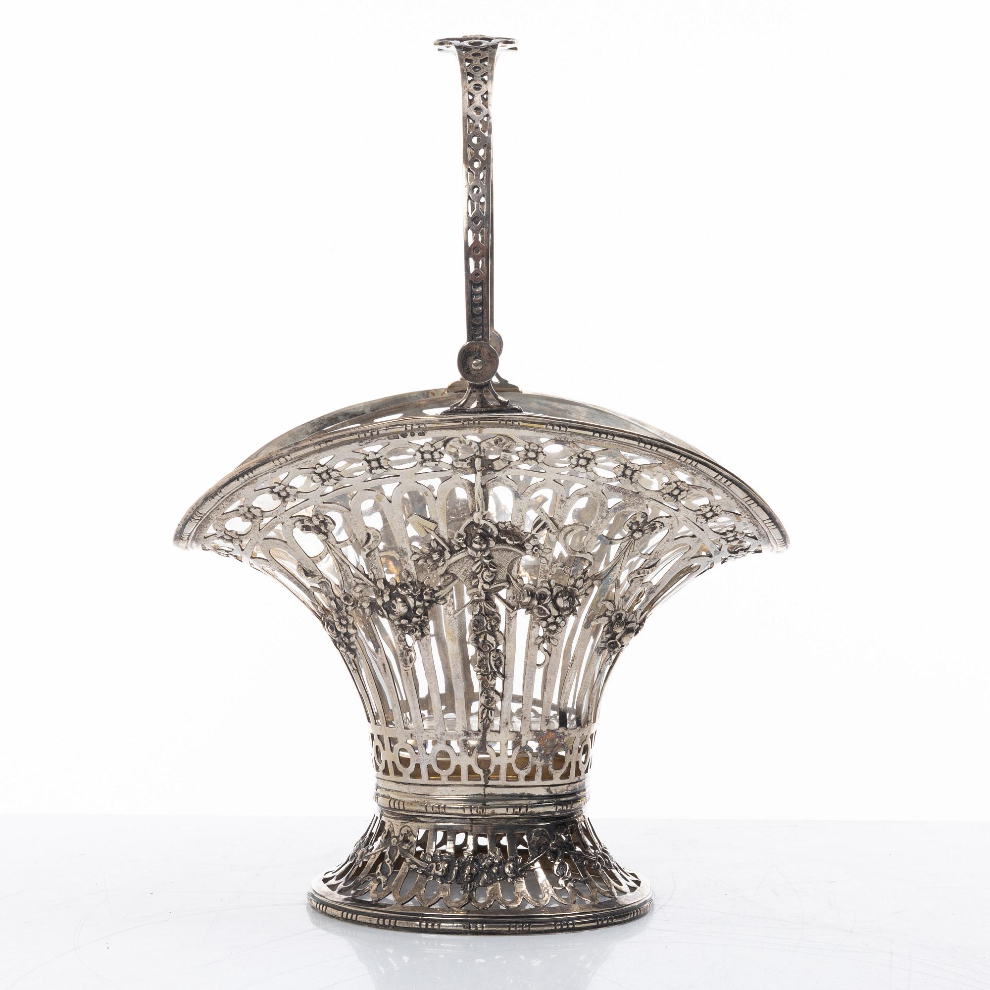 Carl Fredrik Carlman, A Swedish silver sweet-meat basket, mark of CF Carlman, Stockholm 1912.