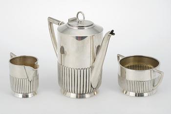 KAFFESERVIS, 3 delar, silver, CG Hallberg, Stockholm, 1920. Total vikt ca 585g.