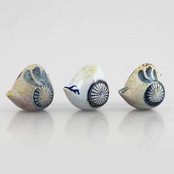 Lisa Larson, skulpturer, 8 st, småfåglar, stengods, Gustavsberg.