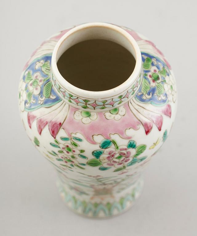 LOCKURNA, porslin, Kina, sannolikt 1800-tal.